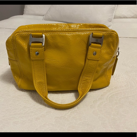 Micheal Kors Yellow Baguette Bag - Picture 3 of 6